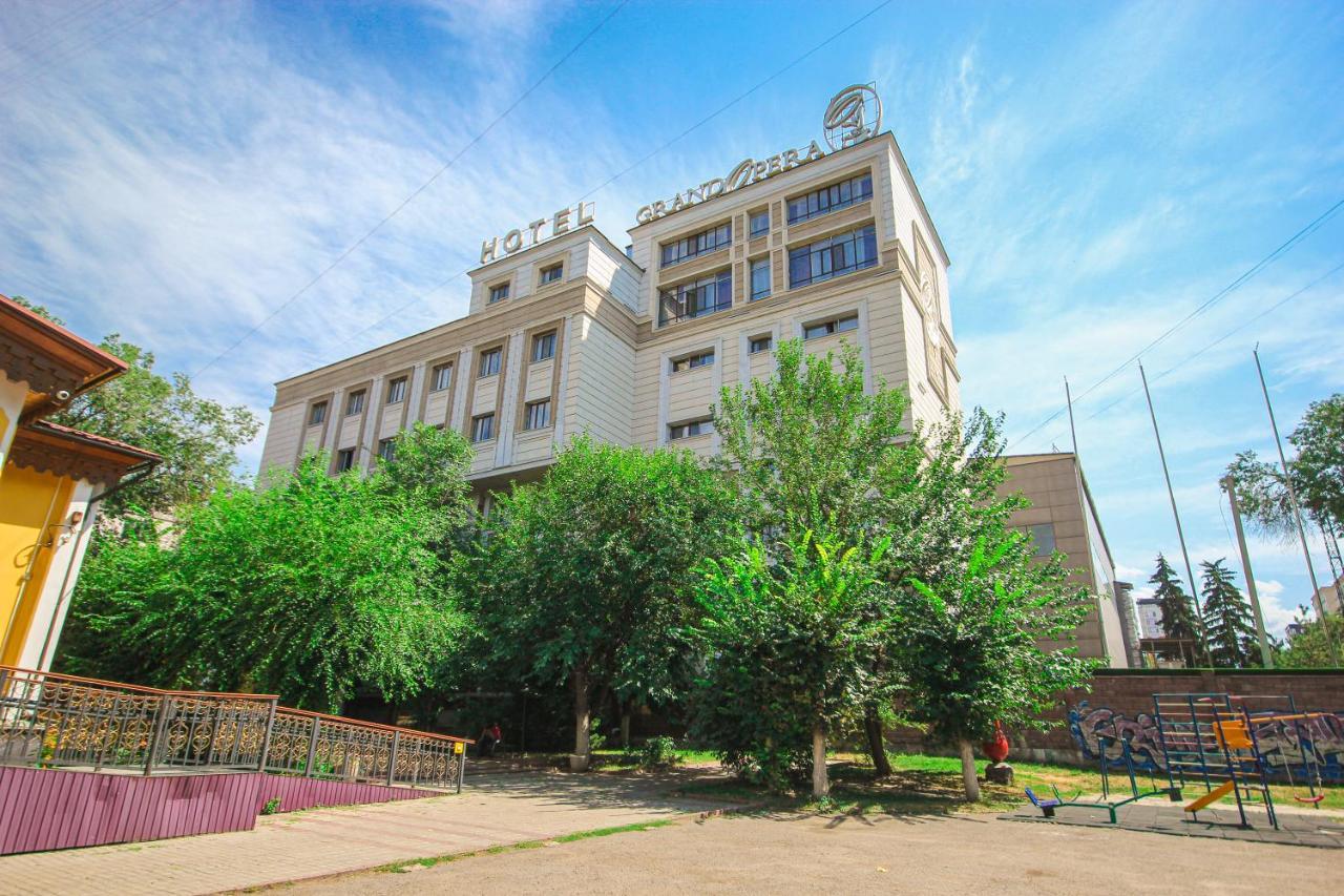 Grand Opera Hotel Almaty Exterior foto