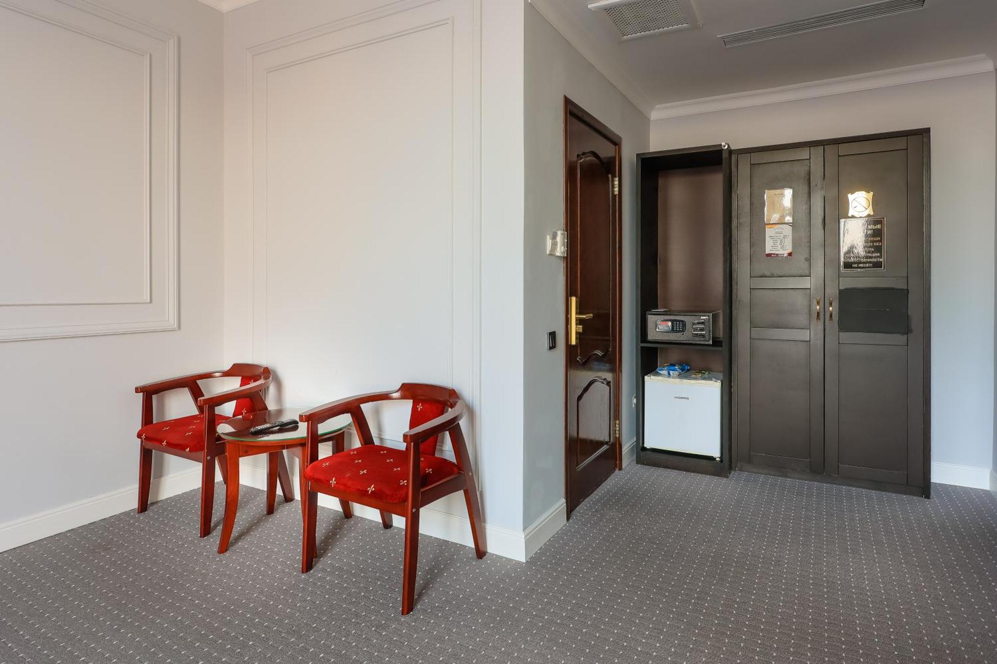 Grand Opera Hotel Almaty Exterior foto