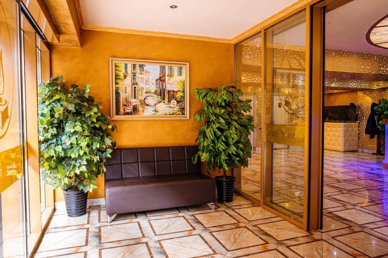 Grand Opera Hotel Almaty Exterior foto